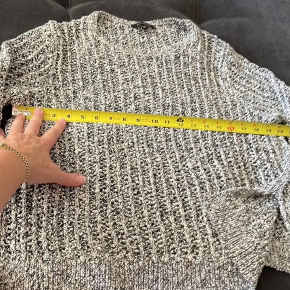 Super cute Ann Taylor open weave black and cream sweater. Super soft long sleeve - Picture 6 of 10